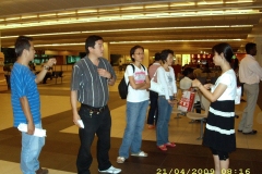 Arr-@Airport-2009-04-21-005